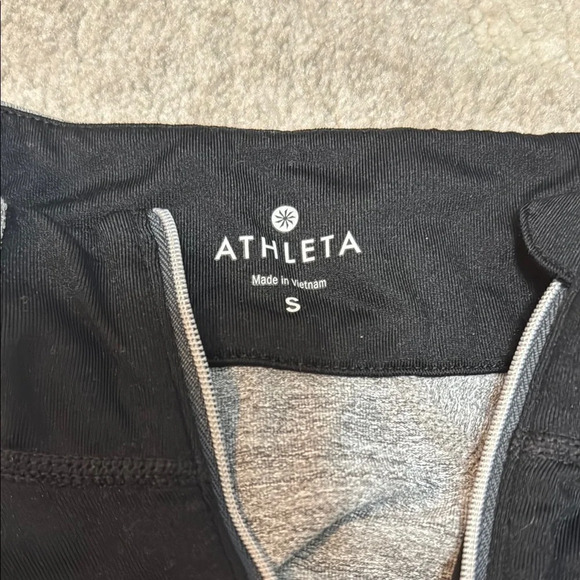 Athleta Fitted Raglan Top Black Gray Zippered - Picture 2 of 4